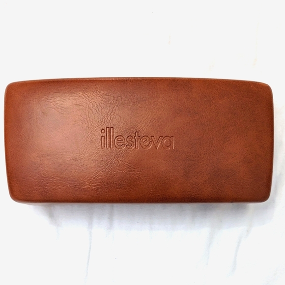 Illesteva Lisbon Sunglasses in Havana / Grey - Picture 11 of 11